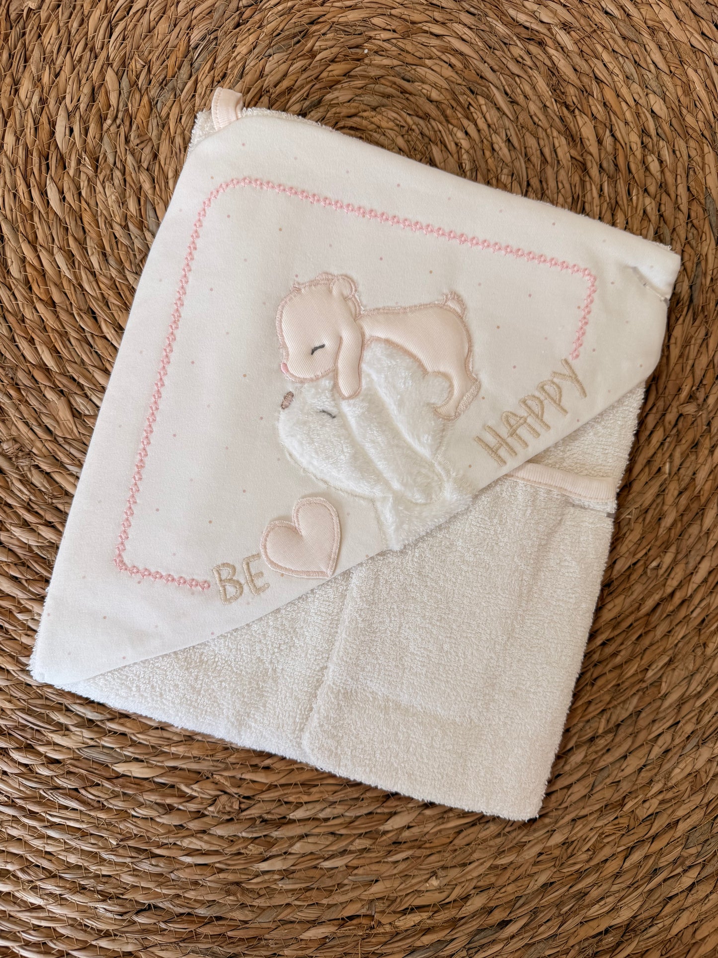 Basic Be Happy Towel