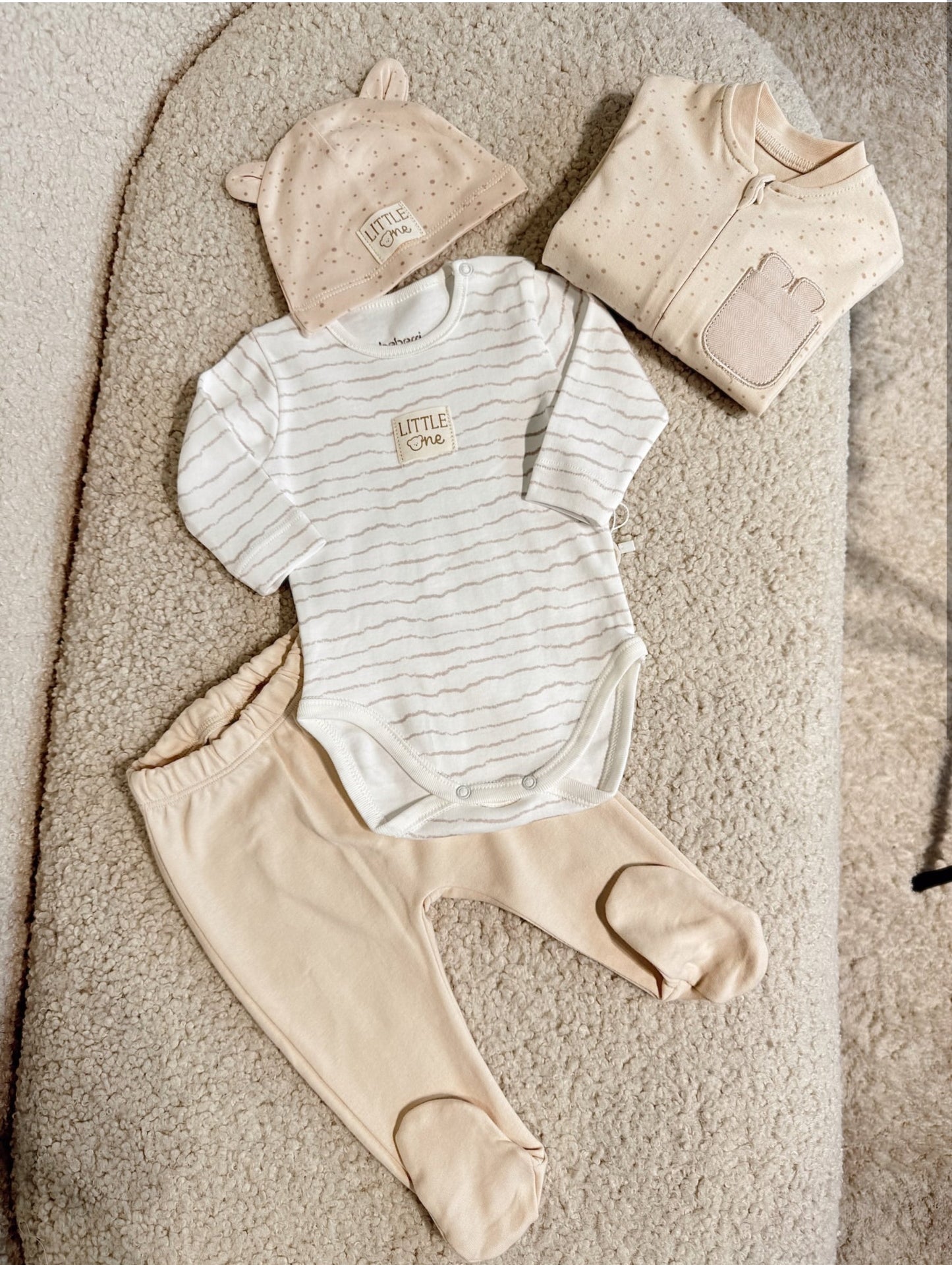 Little One Baby Set (4pcs)